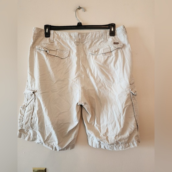 Lee dungarees light Khaki Cargo Shorts size mens 36 - Picture 2 of 4